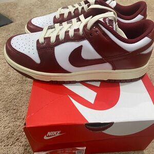 Nike Women’s Dunk Low Vintage Red